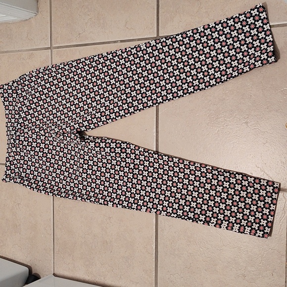 Women's Peck & Peck Patterned Pants, Like New, Size 10, Multi-Color - Picture 6 of 9